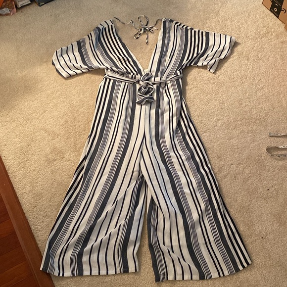 Sadie & Sage medium jumpsuit - Picture 4 of 9